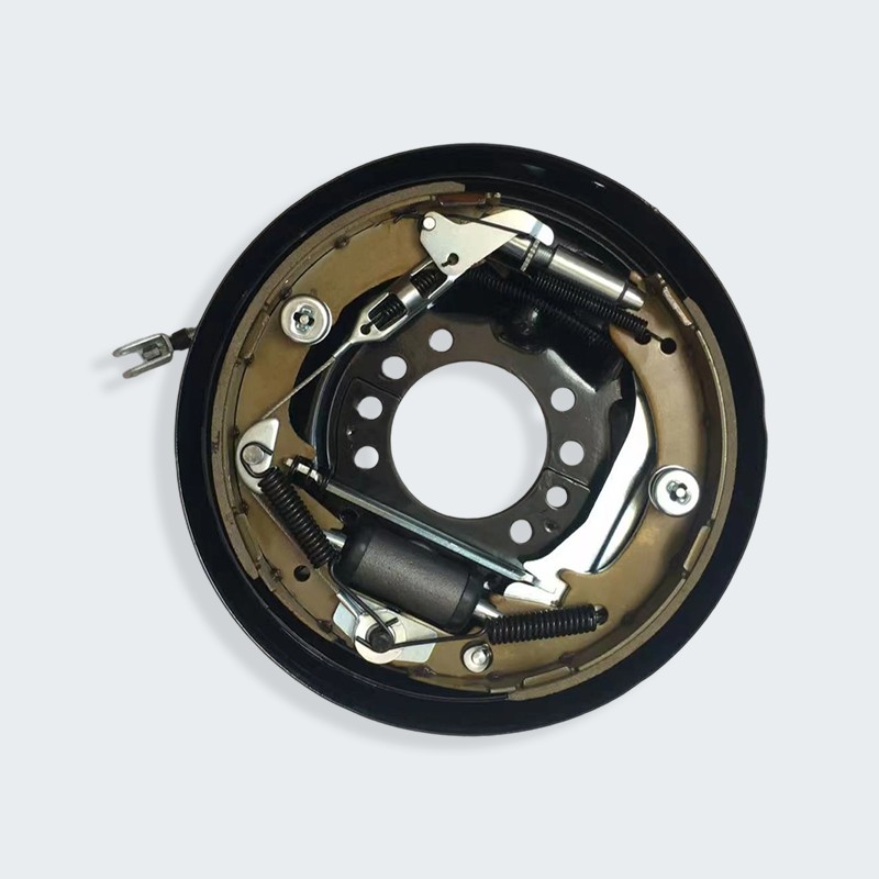 Komatsu forklift 3 tan pemasangan brek kiri Komatsu forklift 3 tan pemasangan brek kiri